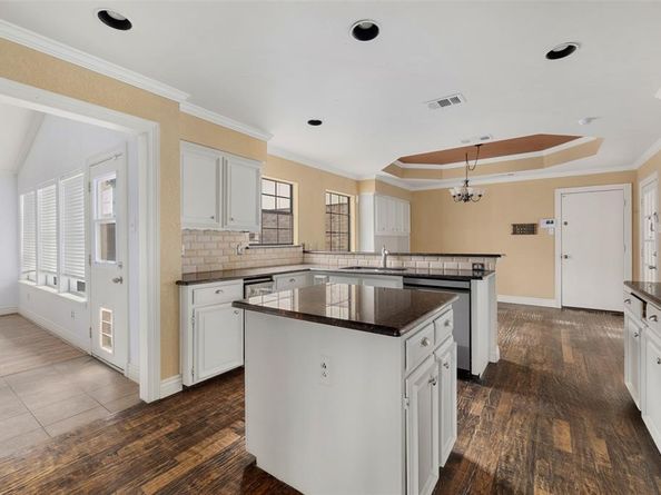 4158  Briargrove Lane , Dallas Texas 75287