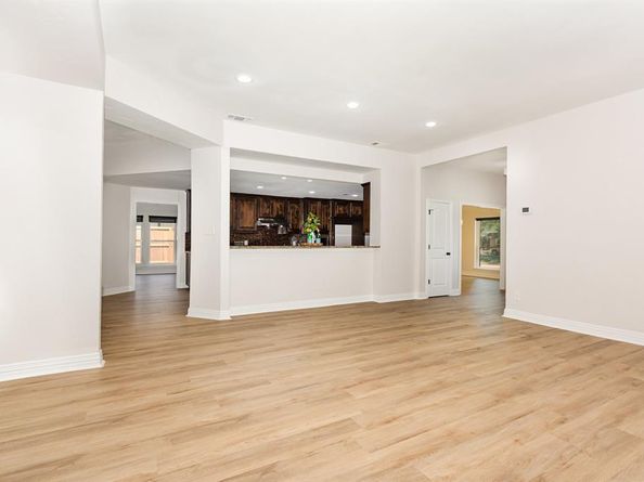 4410  Briargrove Lane , Dallas Texas 75287