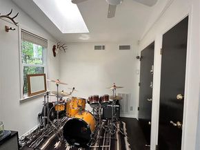 10329  Lake Gardens Drive , Dallas Texas 75218