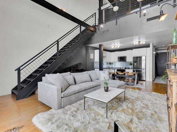 1122  Jackson Street  1103, Dallas Texas 75202