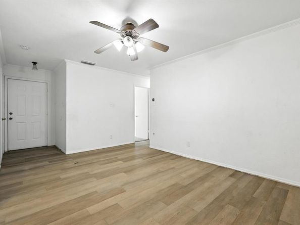 3528  Silverhill Drive , Dallas Texas 75241