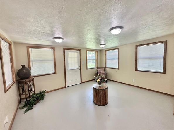 1125  Laguna Drive , Denton Texas 76209