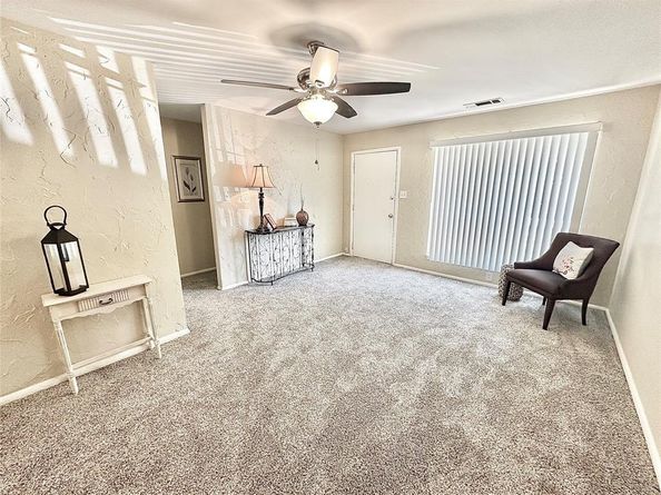 1125  Laguna Drive , Denton Texas 76209