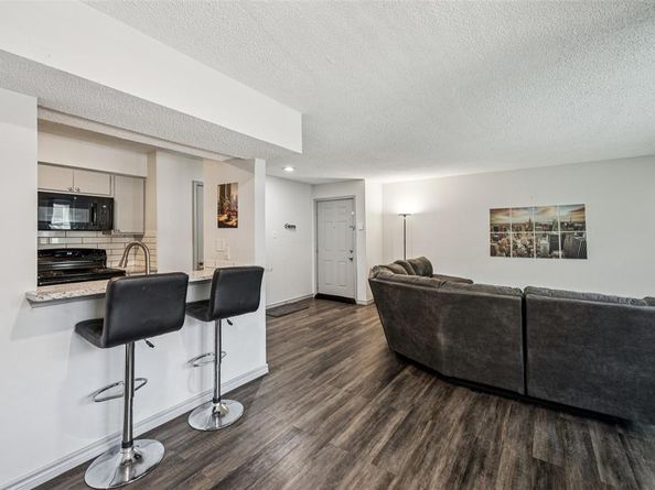 6050  Melody Lane  107, Dallas Texas 75231