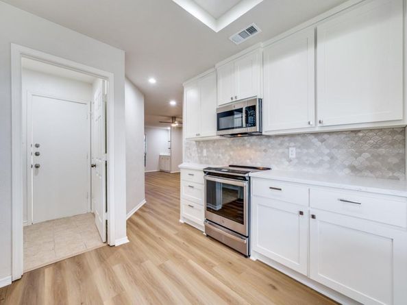 2126  Pueblo Drive , Carrollton Texas 75006