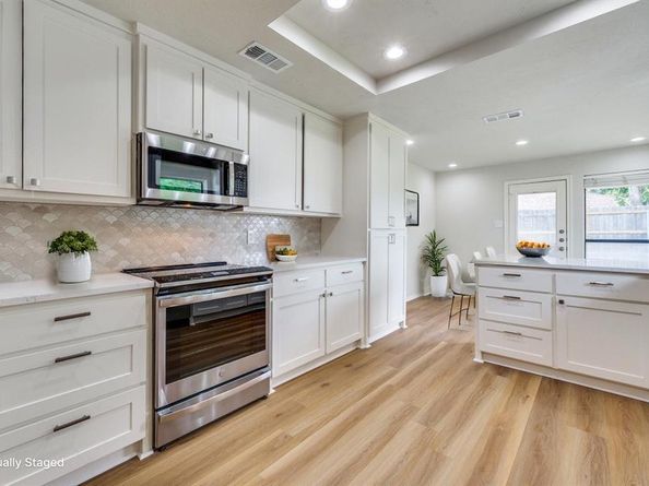 2126  Pueblo Drive , Carrollton Texas 75006