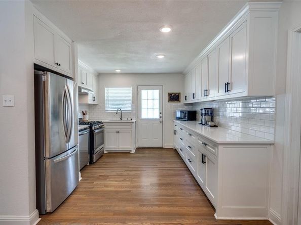 10225  Pinecrest Drive , Dallas Texas 75228