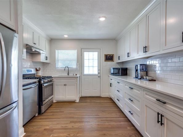 10225  Pinecrest Drive , Dallas Texas 75228