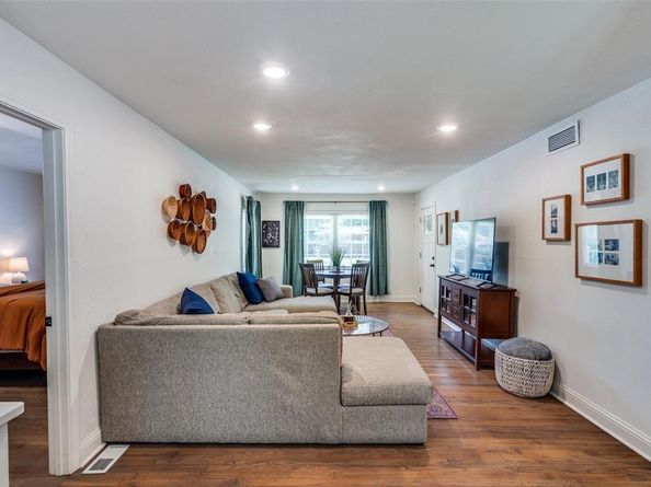 10225  Pinecrest Drive , Dallas Texas 75228