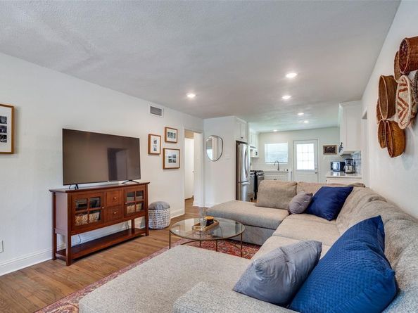 10225  Pinecrest Drive , Dallas Texas 75228