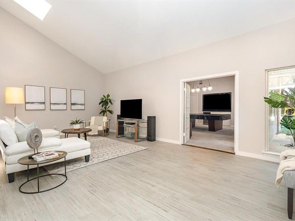 6141  Prestondell Court , Dallas Texas 75240