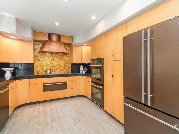 6141  Prestondell Court , Dallas Texas 75240