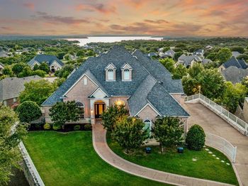 8800  Summit Point Court 