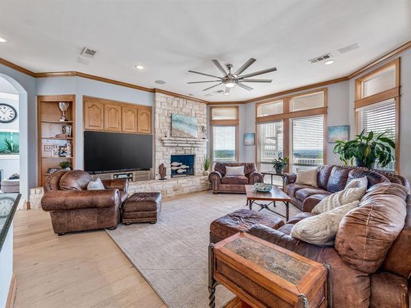 8800  Summit Point Court , Fort Worth Texas 76179