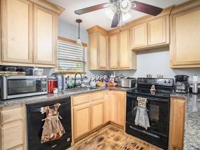 805  Bowie Street , Garland Texas 75040