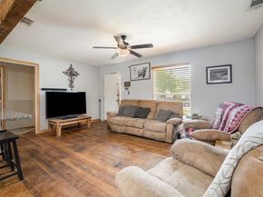 805  Bowie Street , Garland Texas 75040