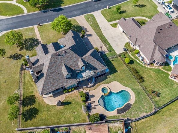 8813  Summit Point Court , Fort Worth Texas 76179