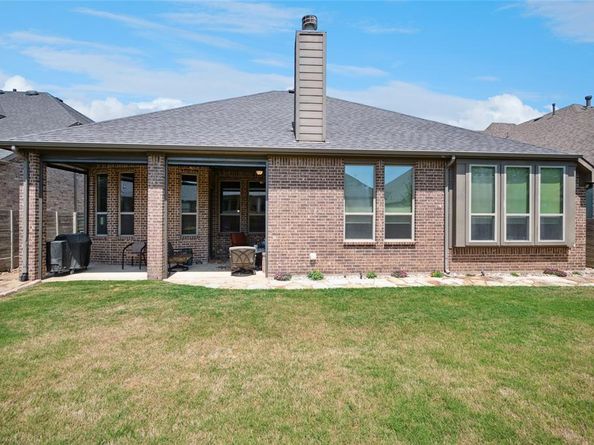 1425  10th Street , Argyle Texas 76226
