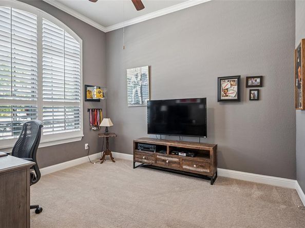 1425  10th Street , Argyle Texas 76226