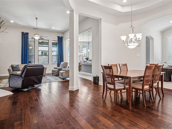 1425  10th Street , Argyle Texas 76226