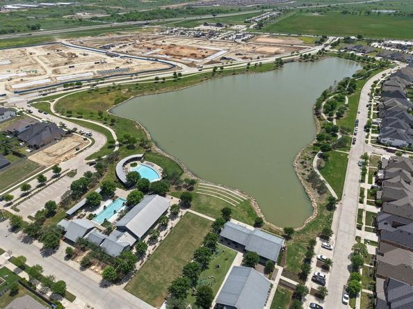 1425  10th Street , Argyle Texas 76226