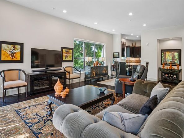 4111  Newton Avenue  32, Dallas Texas 75219