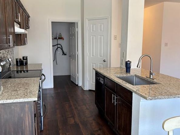 6546  Portside Ridge Ln Lane , Dallas Texas 75249
