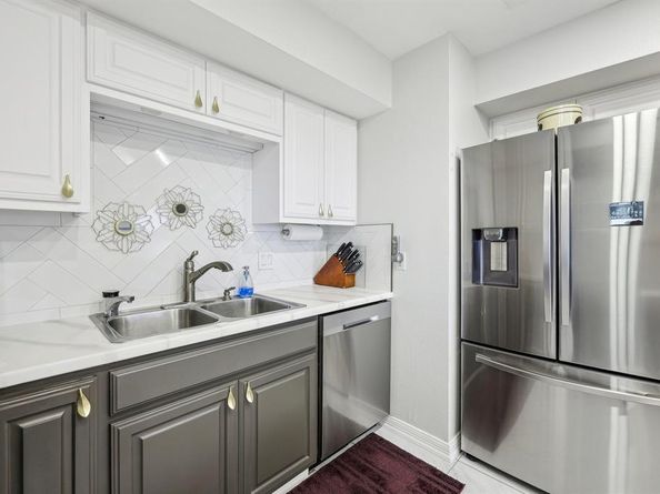 5200  Keller Springs Road  815, Dallas Texas 75248
