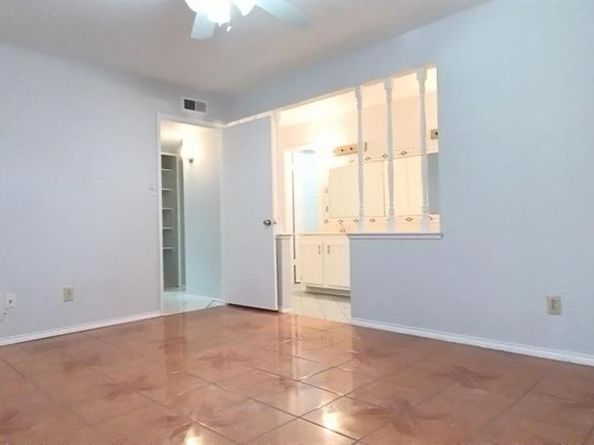 1113  Maydelle Lane , Garland Texas 75042