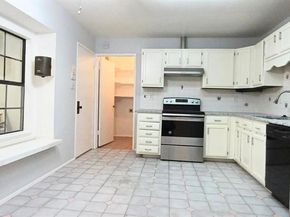 1113  Maydelle Lane , Garland Texas 75042