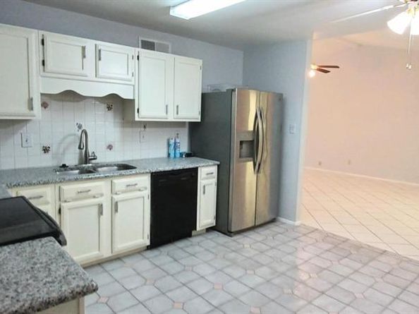 1113  Maydelle Lane , Garland Texas 75042