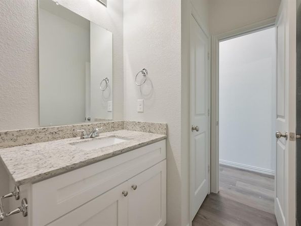 1716 E Powell Avenue , Fort Worth Texas 76104