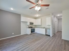 1716 E Powell Avenue , Fort Worth Texas 76104