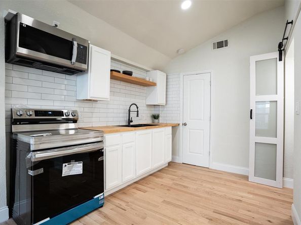 1606  Denver Avenue , Fort Worth Texas 76164