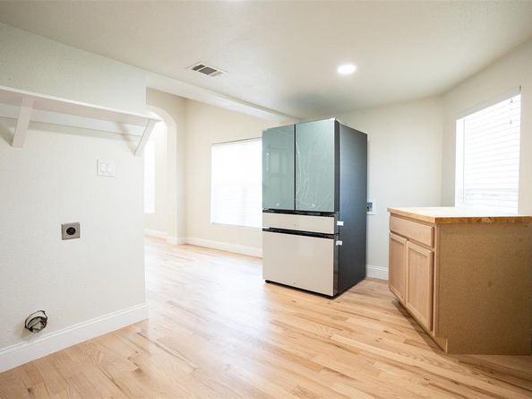 1606  Denver Avenue , Fort Worth Texas 76164