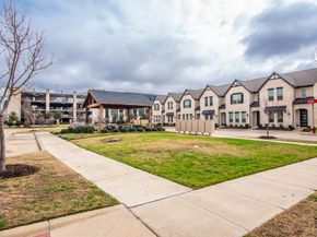 1889  Melinda Lane , Farmers Branch Texas 75234