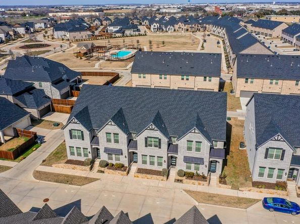 1889  Melinda Lane , Farmers Branch Texas 75234