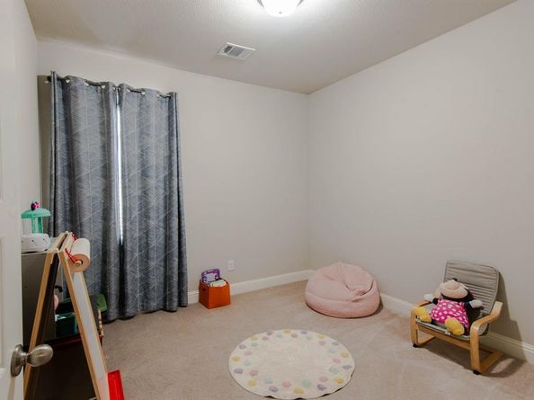 1889  Melinda Lane , Farmers Branch Texas 75234