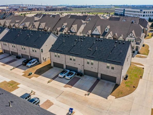 1889  Melinda Lane , Farmers Branch Texas 75234