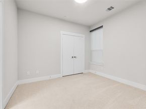 625 N Tyler Street  402, Dallas Texas 75208