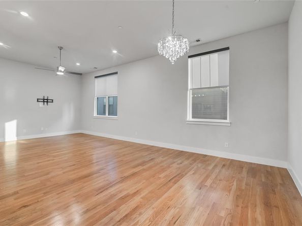 625 N Tyler Street  402, Dallas Texas 75208