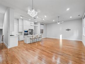 625 N Tyler Street  402, Dallas Texas 75208
