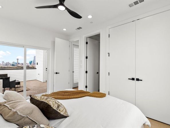 604 N Ewing Avenue  109, Dallas Texas 75203