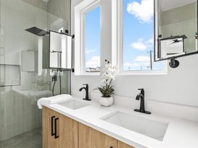 604 N Ewing Avenue  109, Dallas Texas 75203