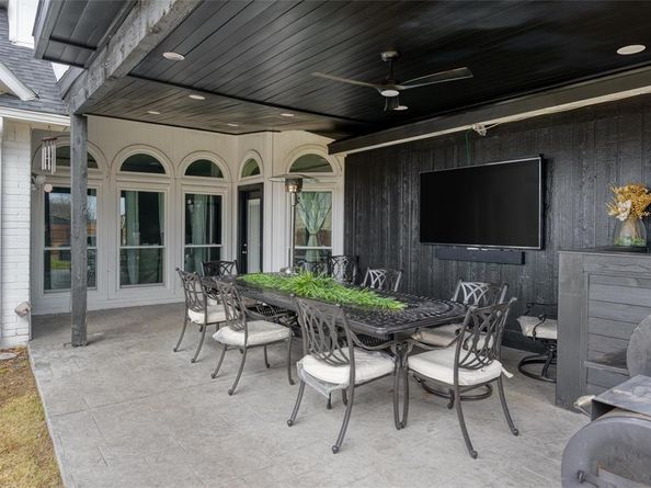 2702  Kingsbury Drive , Garland Texas 75040