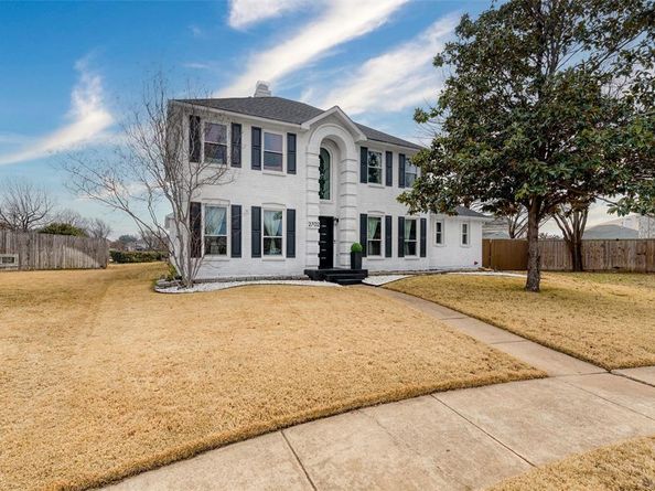 2702  Kingsbury Drive , Garland Texas 75040