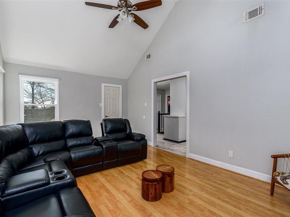 2702  Kingsbury Drive , Garland Texas 75040