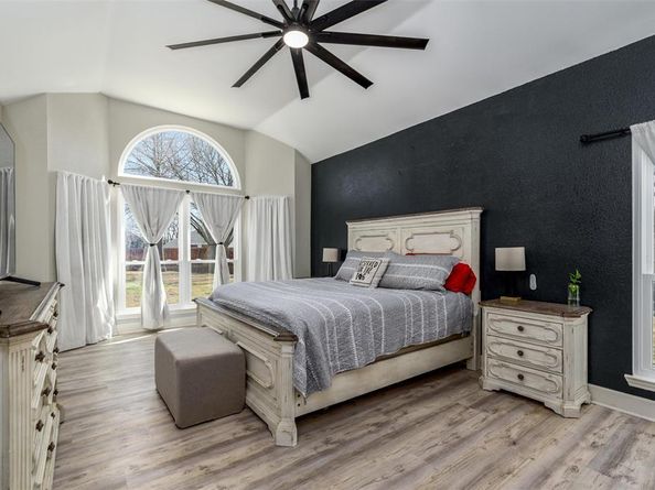 2702  Kingsbury Drive , Garland Texas 75040