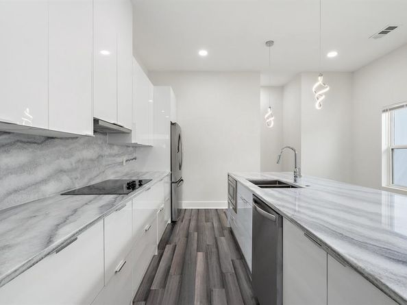 2507  Crossman Avenue , Dallas Texas 75212