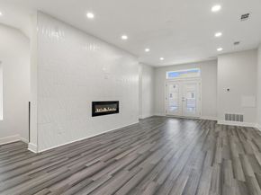 2507  Crossman Avenue , Dallas Texas 75212